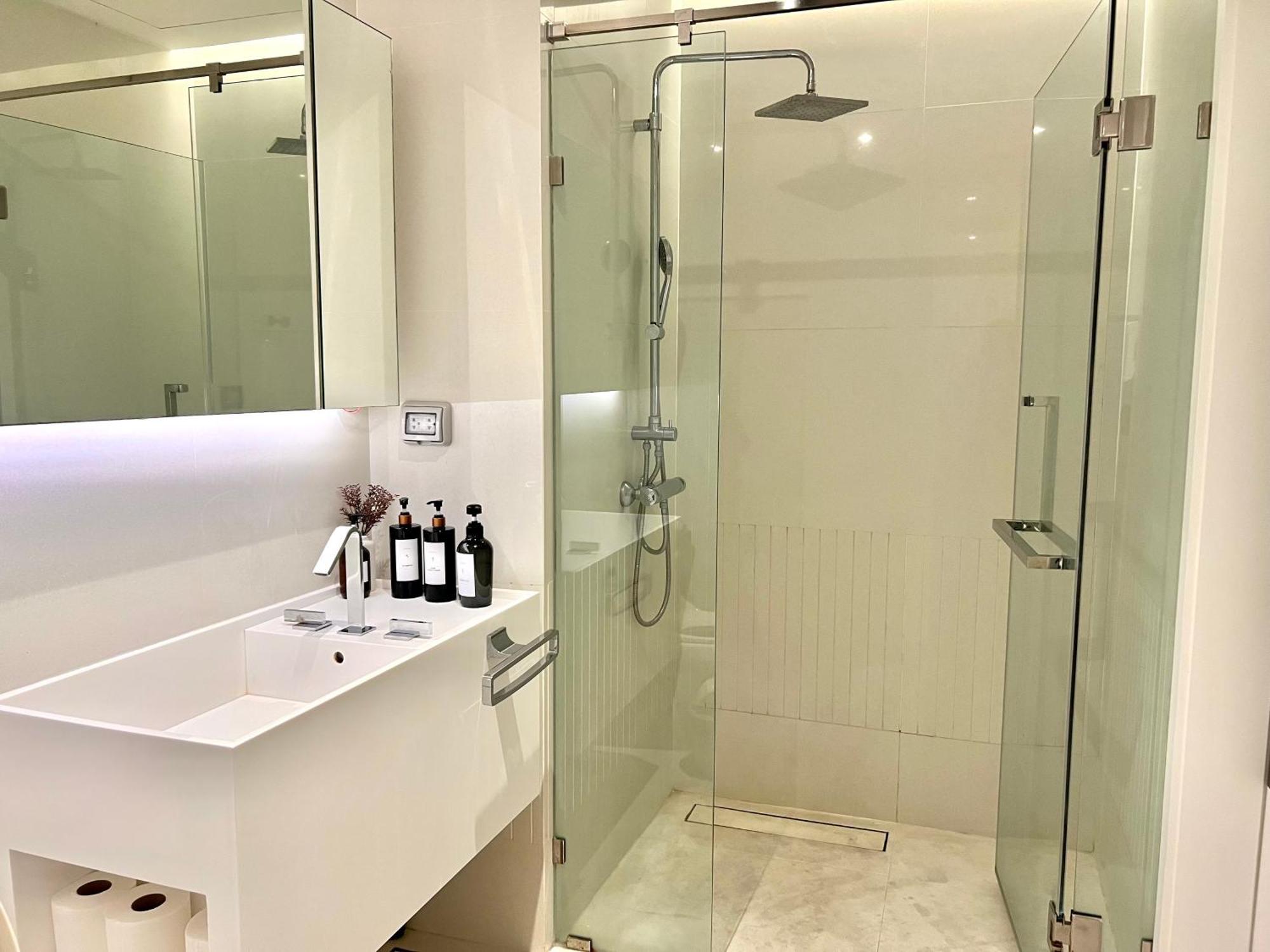 Appartement Sukhumvit 11#Luxury#Pool#Gym#Bts Nana&Mrt Sukhumvit#1Br#Max2Ppl à Bangkok Extérieur photo
